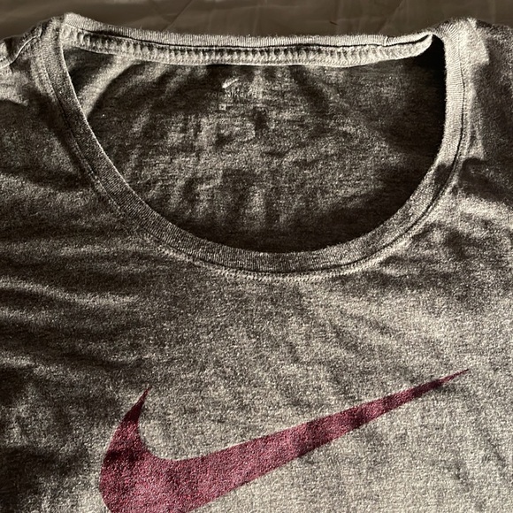 Nike Tee shirt - Picture 3 of 4